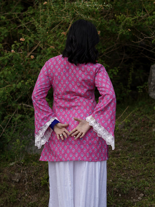 Gulaal Lace Bell Sleeved Kurti