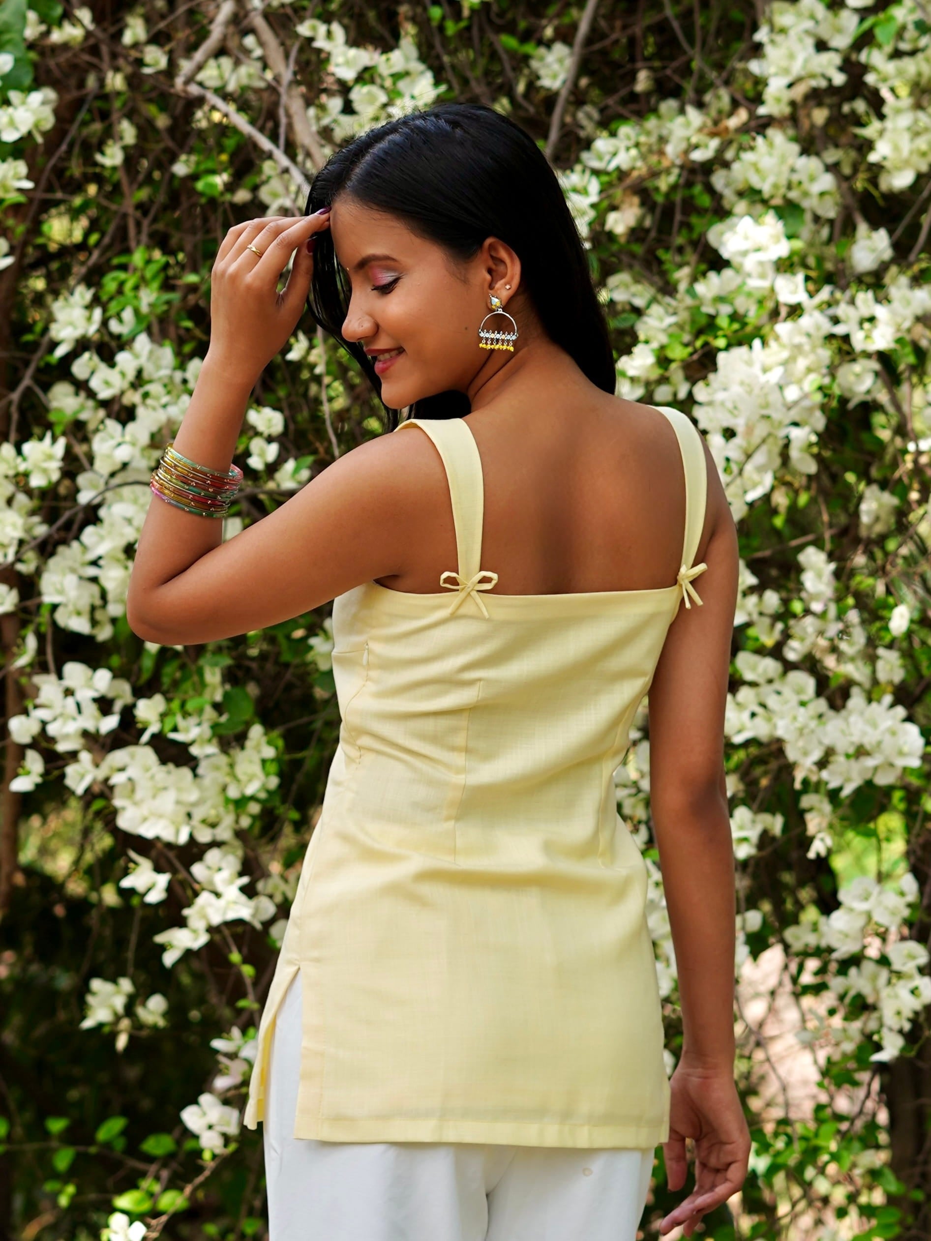 Makhan Malai Bow Strap Kurti